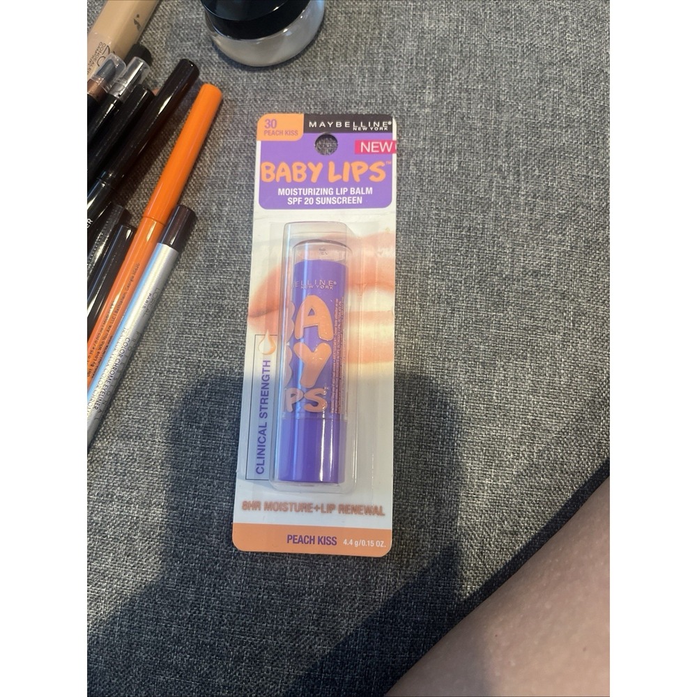 (1) Maybelline Baby Lips Moisturizing Lip Balm Quenched 30 Sealed - NEW.